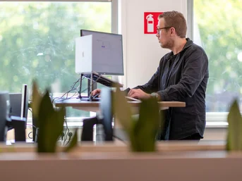 Jorin werkt aan linkbuilding voor klanten